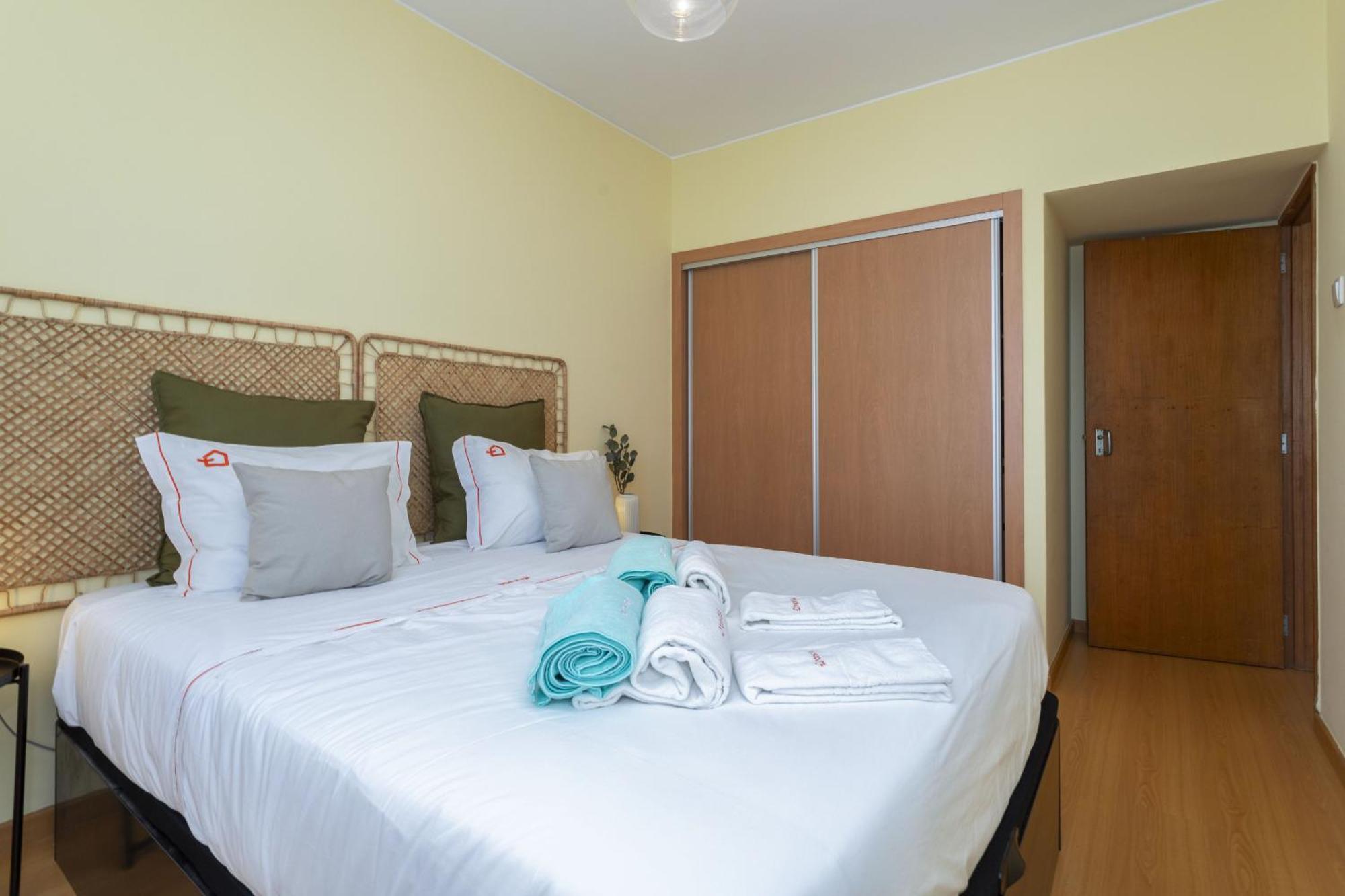 New! Quarteira Sea View Διαμέρισμα Εξωτερικό φωτογραφία